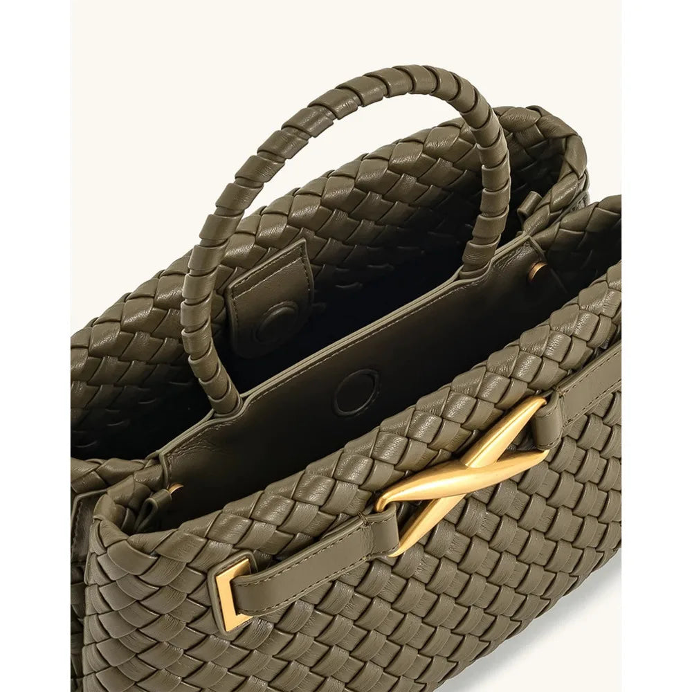 Vue intérieure du sac à main tressé ALTAREV en cuir vegan avec fermeture et doublure