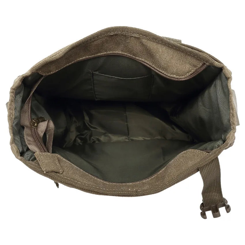 Intérieur spacieux d’un sac bandoulière homme en toile, avec doublure, poche intérieure et fermeture éclair – vue du dessus ouverte.