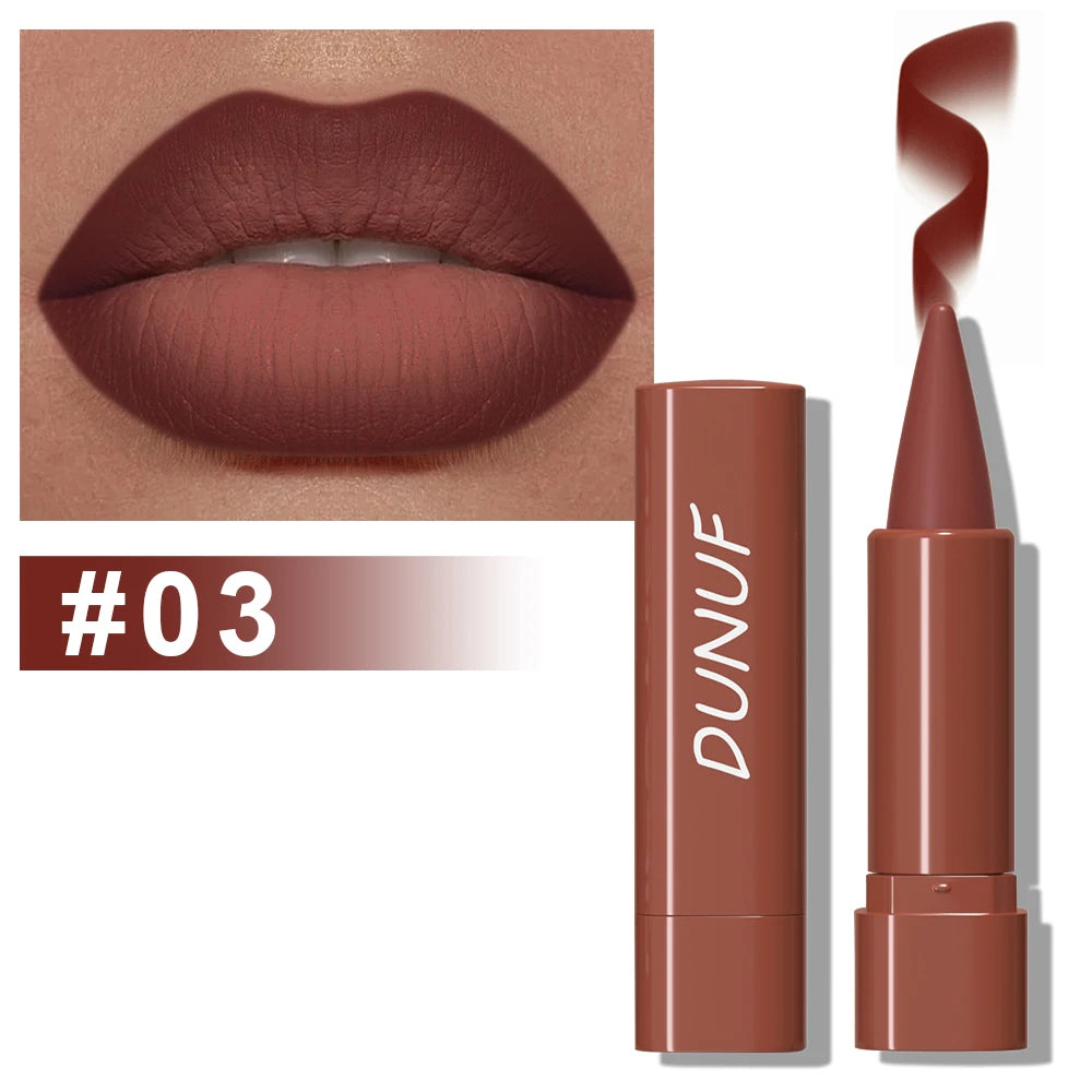 Rouge à lèvres DUNUF teinte 03 – rendu sur les lèvres, couleur mate, texture veloutée, swatch et packaging