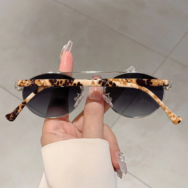 Lunettes rétro ovales couleur marron doré – Design vintage féminin ALTAREV