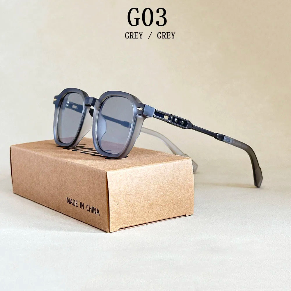 Vue latérale des lunettes ALTAREV – design travaillé, branches incurvées et finition brillante.