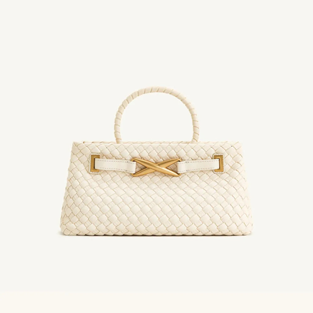 Sac à main tressé en cuir vegan blanc ivoire avec boucle dorée – ALTAREV
