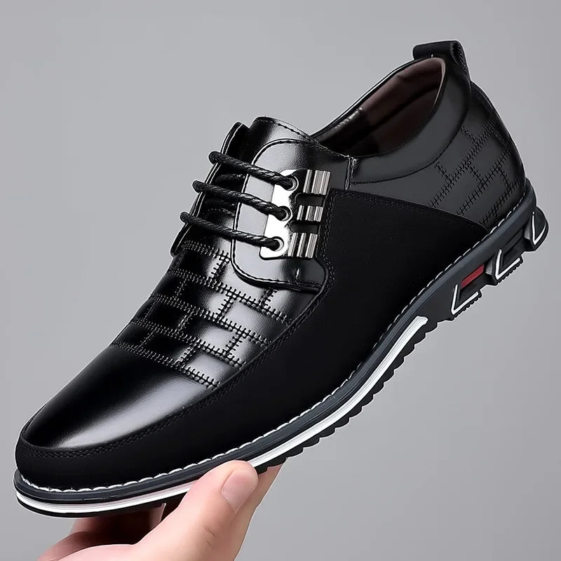 Homme élégant portant des chaussures noires en cuir sur des marches en pierre — style moderne ALTAREV.