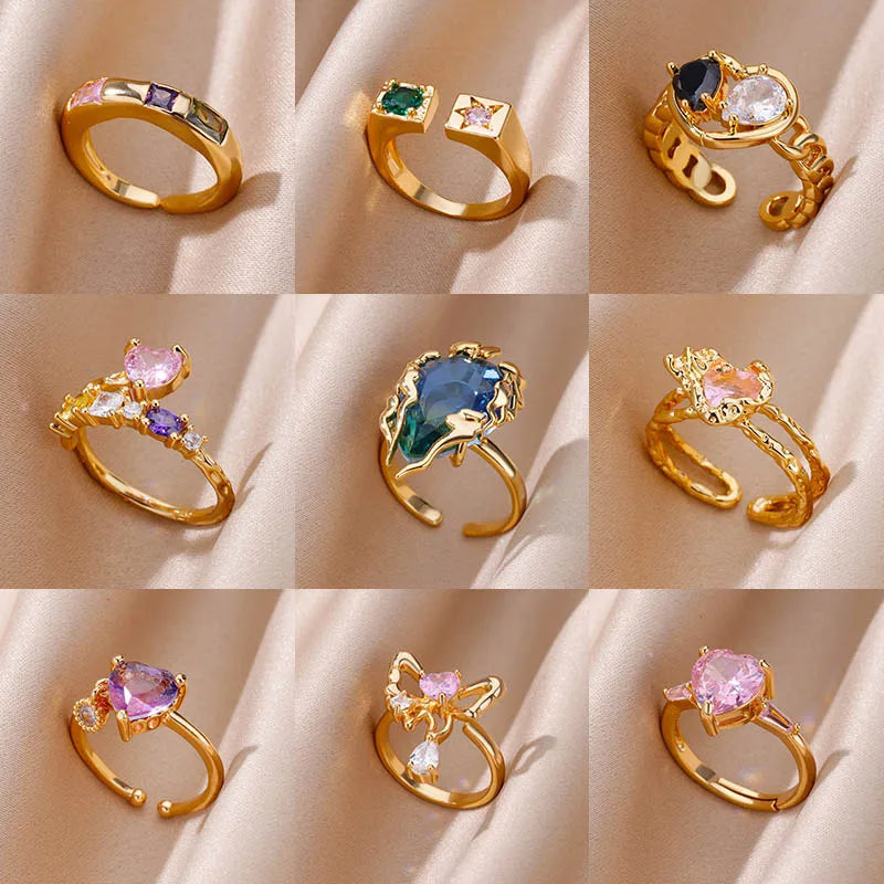 Bague dorée avec cristaux rose et arc-en-ciel – Élégance féminine.

