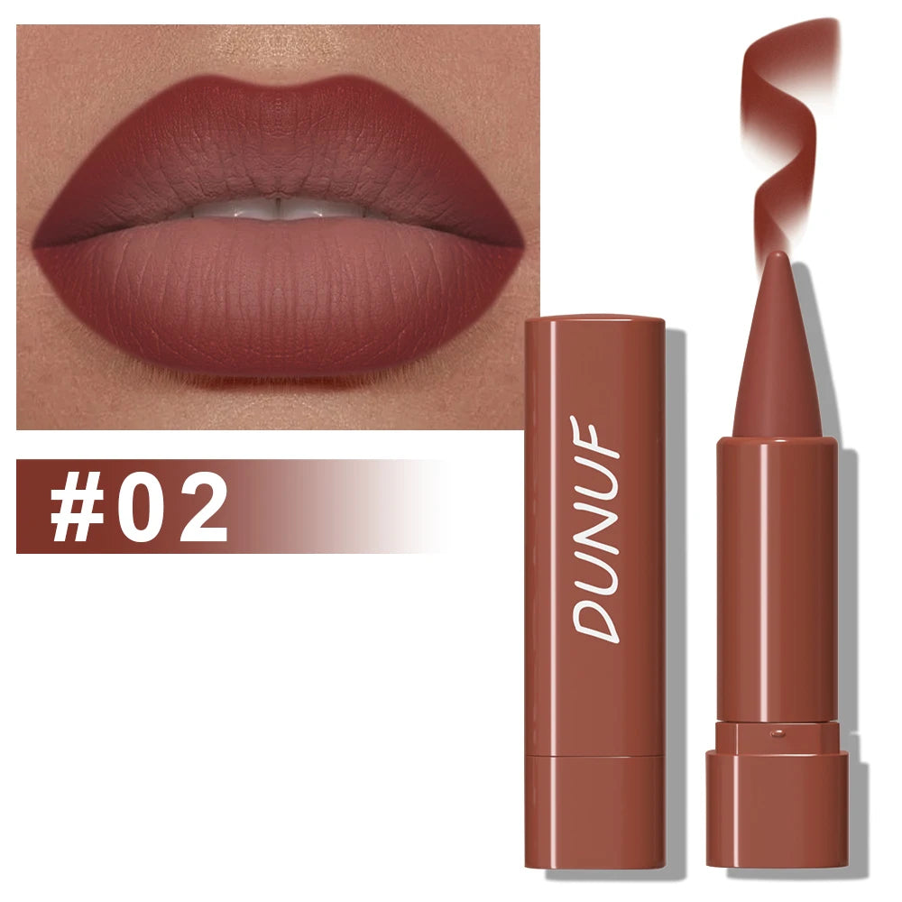 Rouge à lèvres DUNUF teinte 02 – rendu brun intense sur les lèvres, bâton de rouge velouté, effet mat longue tenue
