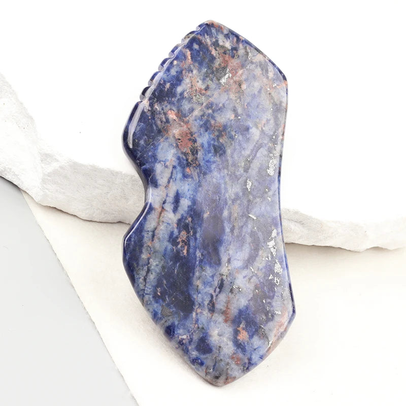 Outil Gua Sha en sodalite naturelle pour massage visage et cou